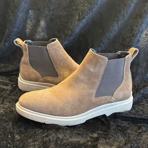 Easy Spirt Men's Tan Suede Chelsea Boots size 7